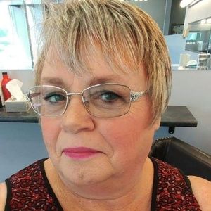 Meet your Posher, Connie